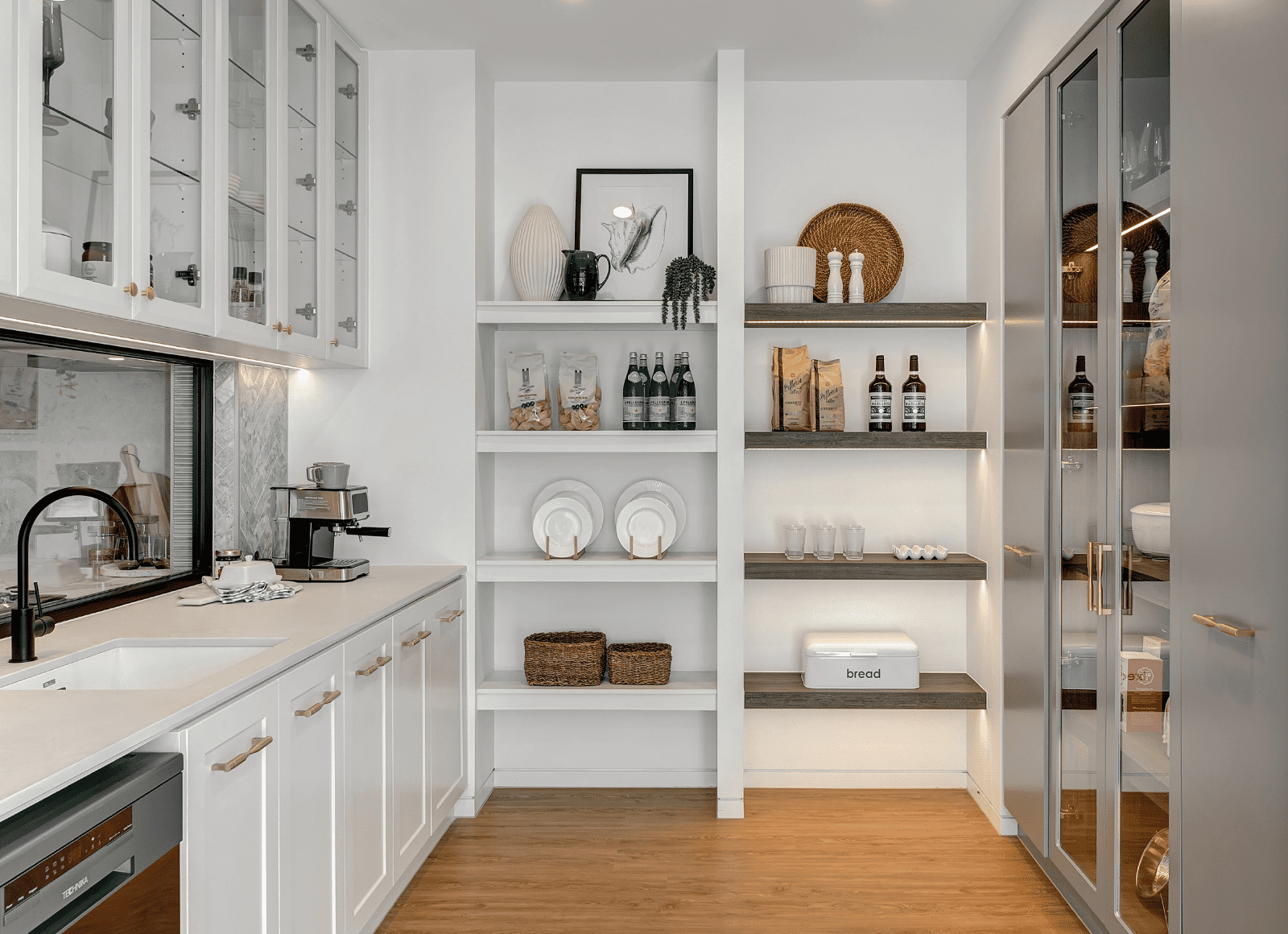 Get the showroom look: Modern Shaker Kitchen
