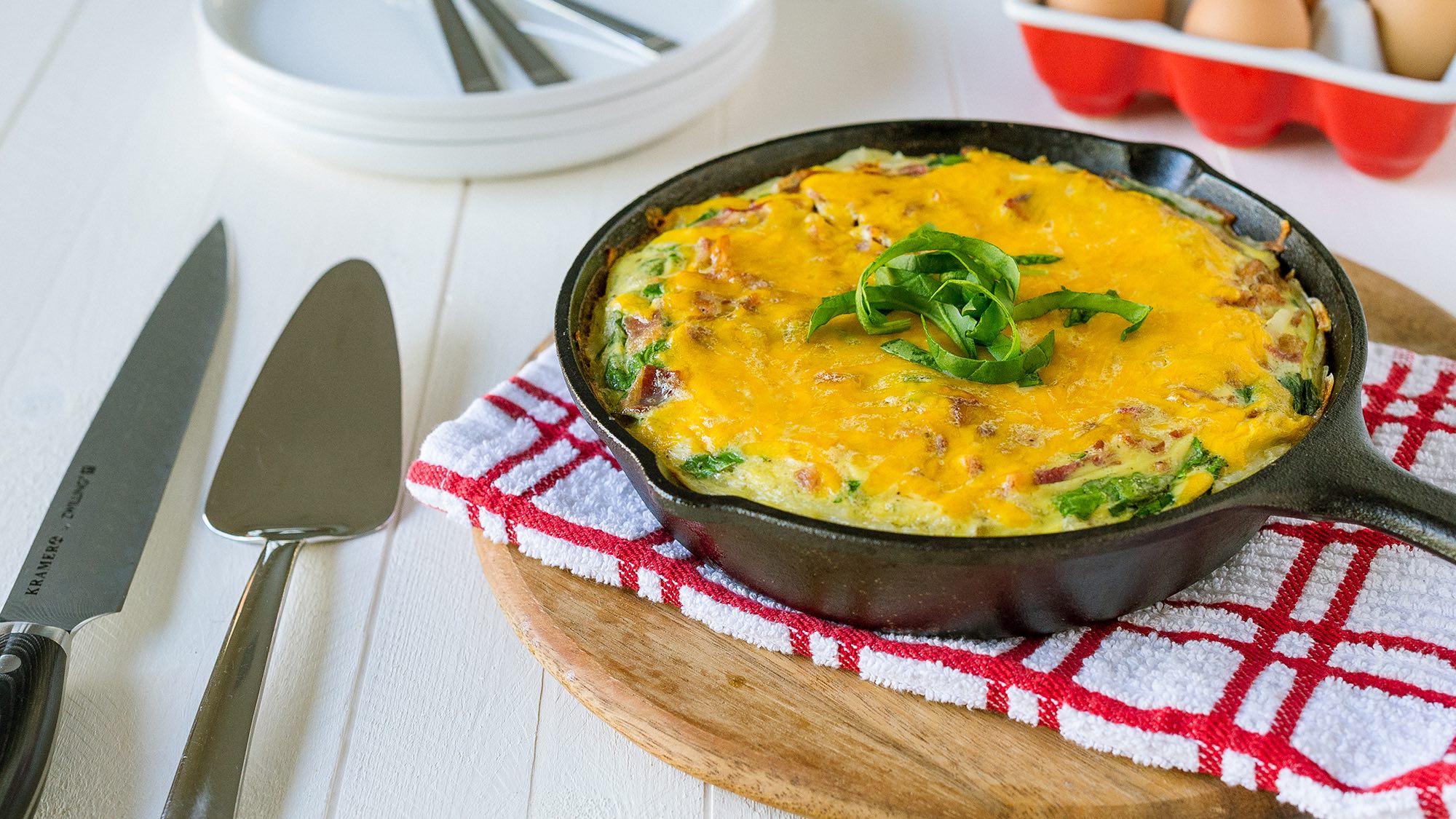 spinach_and_bacon_skillet_quiche_kitchen_confidante_2000x1125.jpg