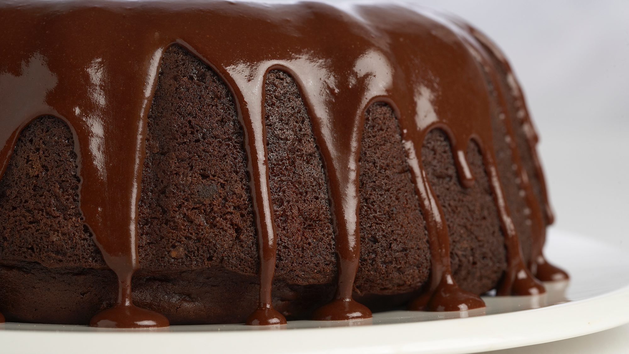 triple_chocolate_cake_2000x1125.jpg