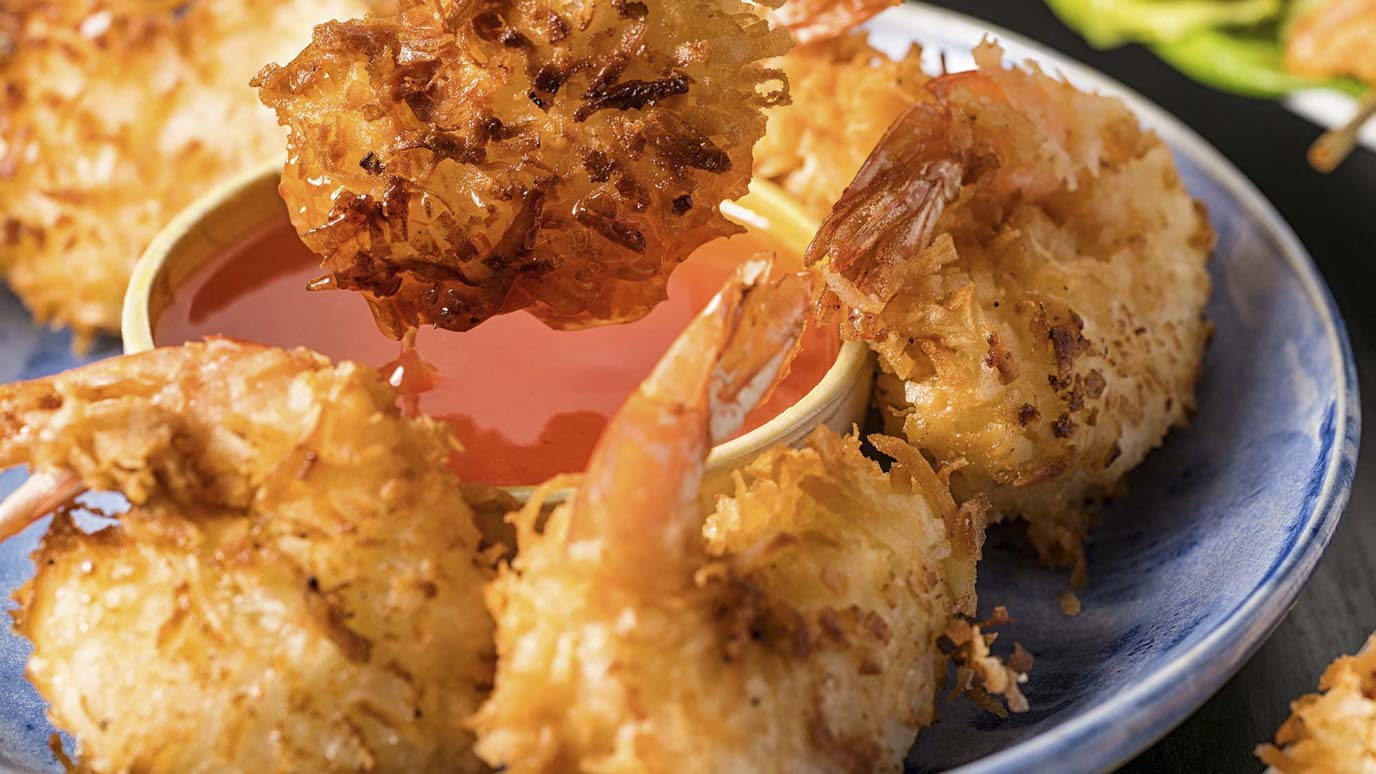 coconut_shrimp_with_sweet_red_chili_sauce_2000x1125.jpg