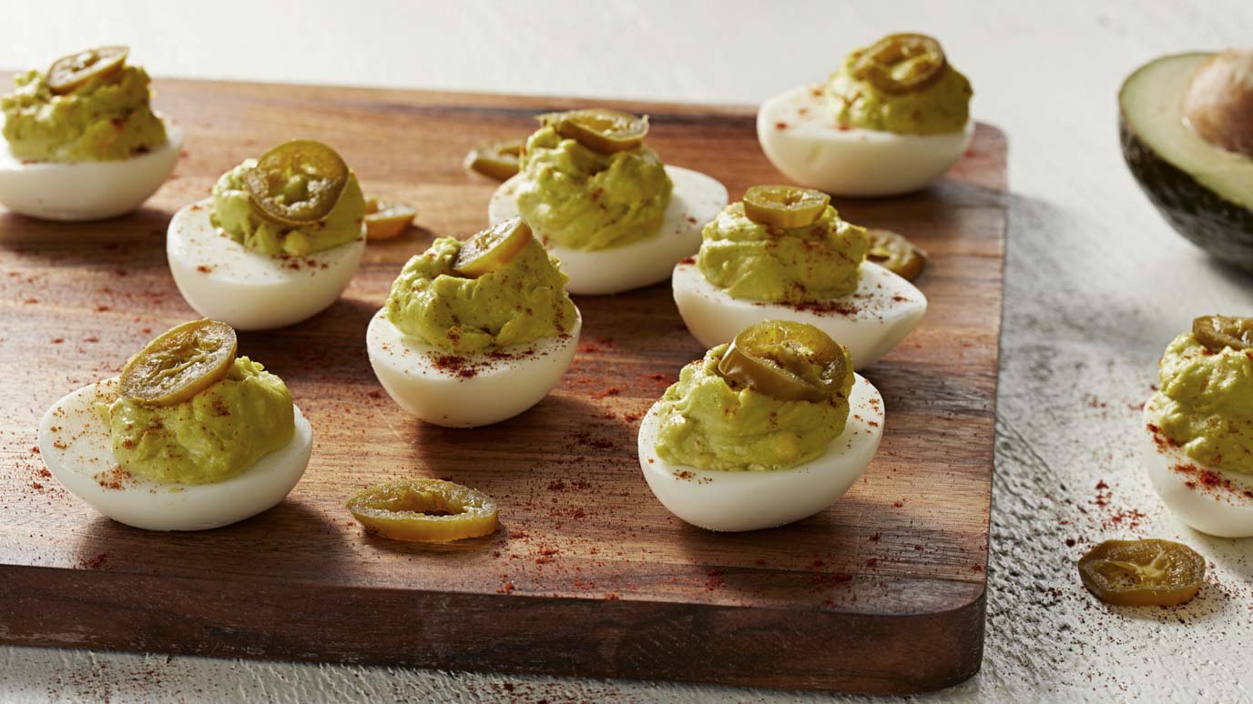 Avocado_Chipotle_Deviled_Eggs_236_2000x1125.jpg