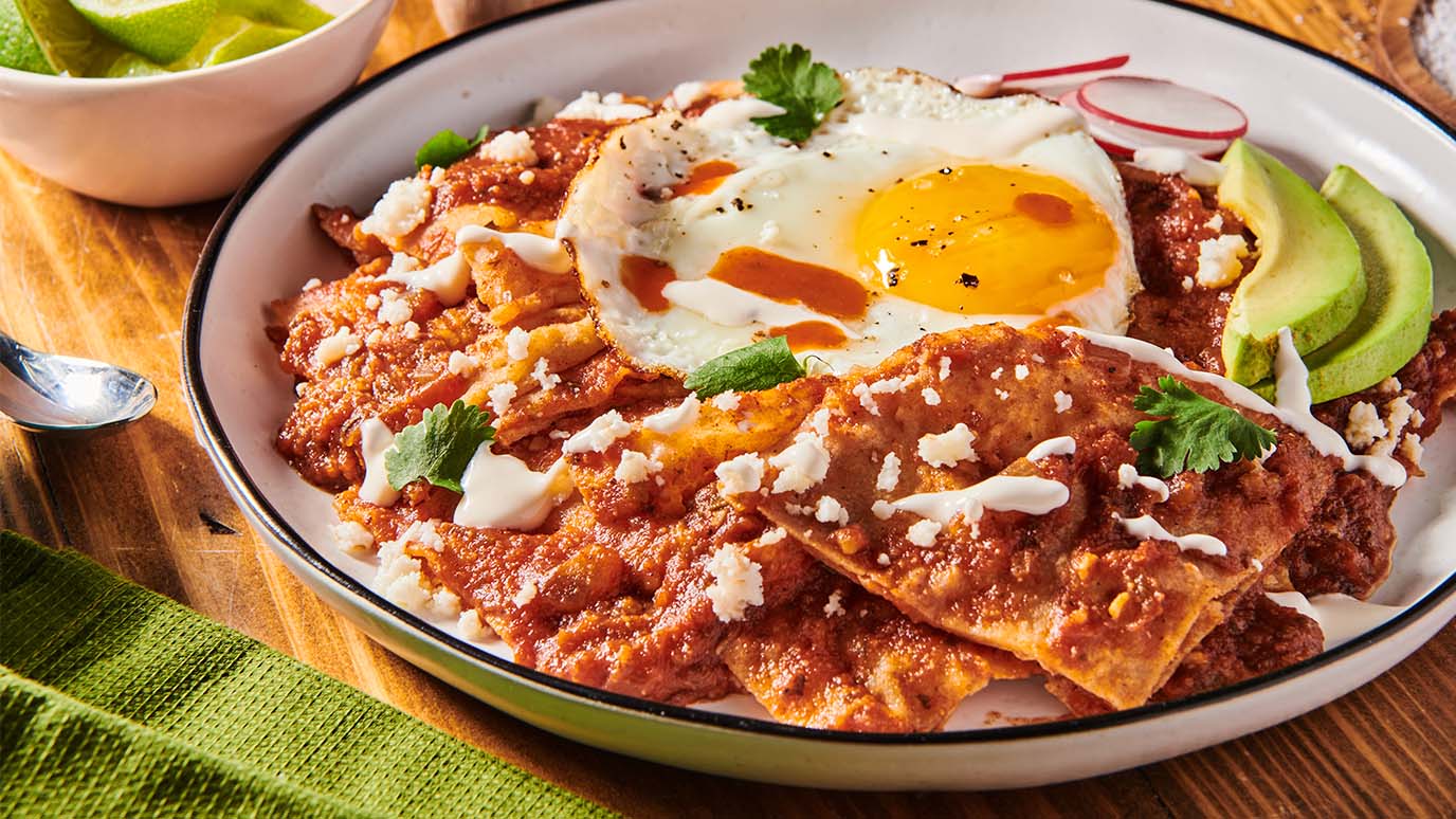 cholula_salsa_original_chilaquiles_82000_1376x774.jpg