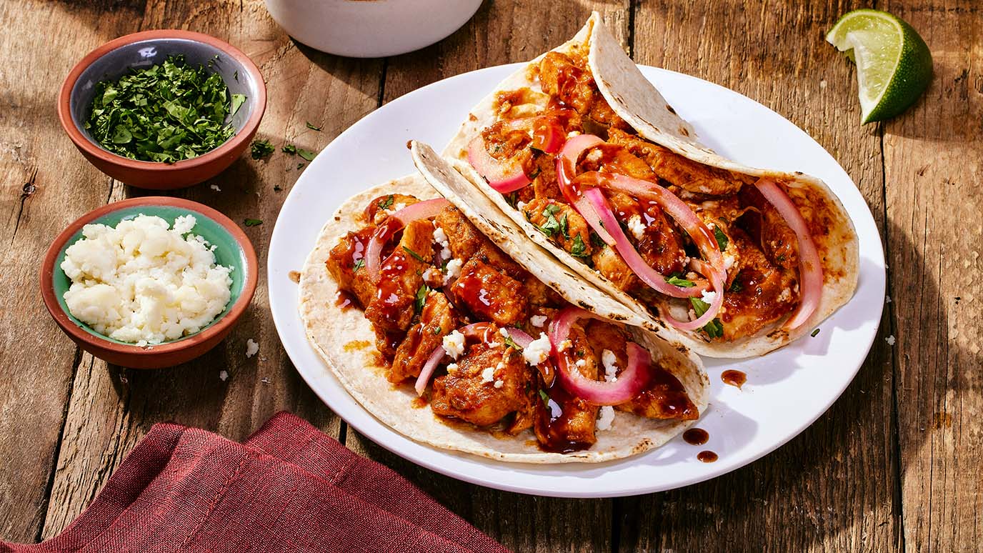 smoky_chipotle_recipe_mix_hero_recipe_smoky_chipotle_chicke_tacos_0393_1376x774.jpg