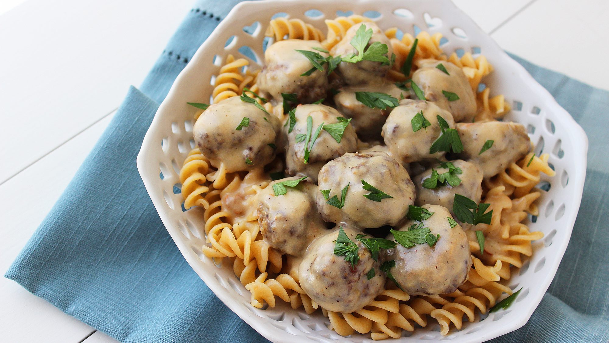 swedish_meatballs_the_comfort_of_cooking_2000x1125.jpg