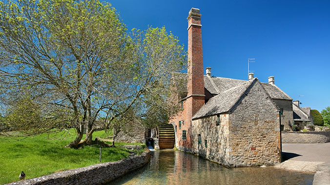 12187-quintessential-britain-gloucestershire-c.jpg