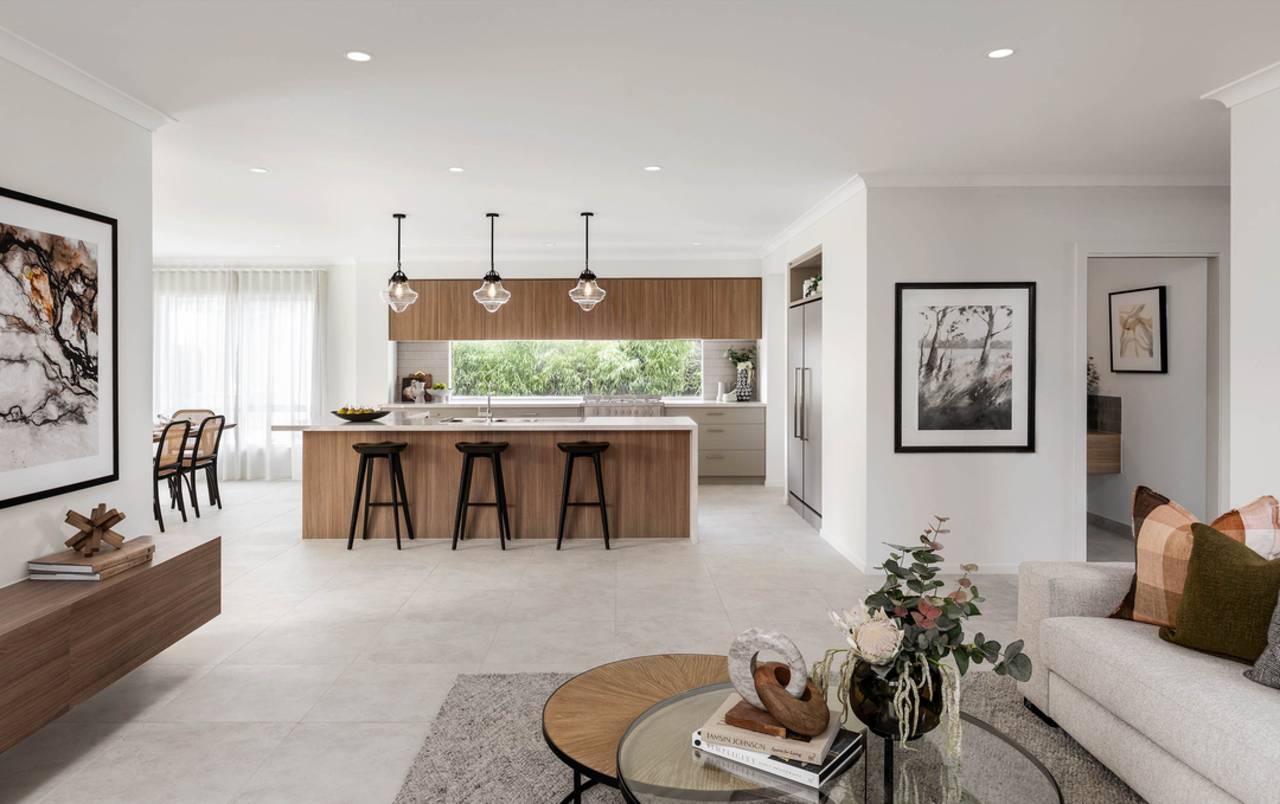 CH_TRange_Newhaven_KensingtonGrandDeluxe_Hero_Living_1.jpg